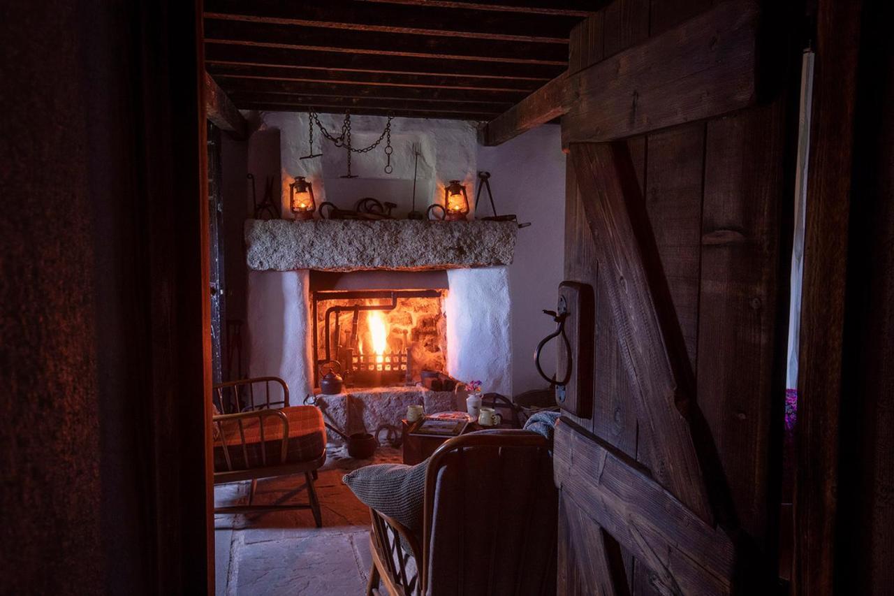 Thistle Thatch Cottage And Hot Tub - Mourne Mountains Newcastle  Luaran gambar